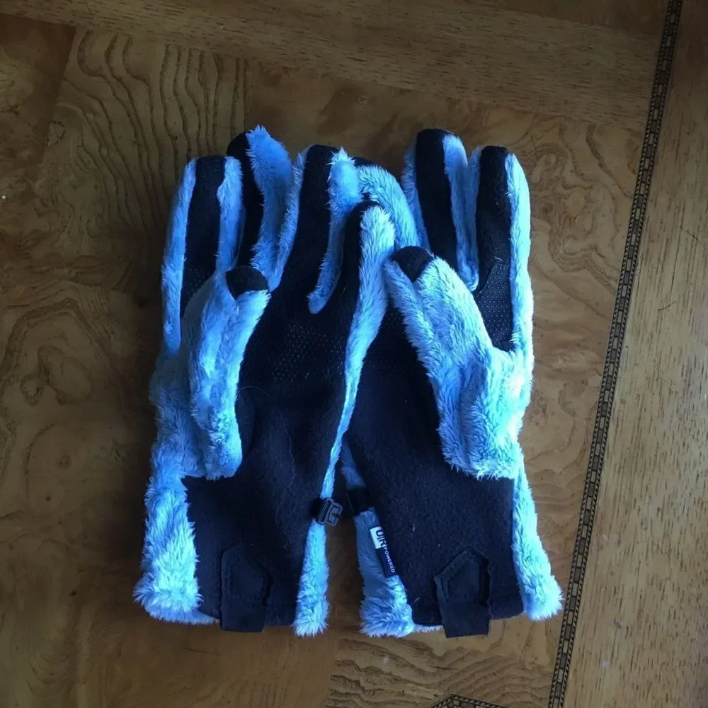 NORTHFACE SOFT Chenille Like Gloves!